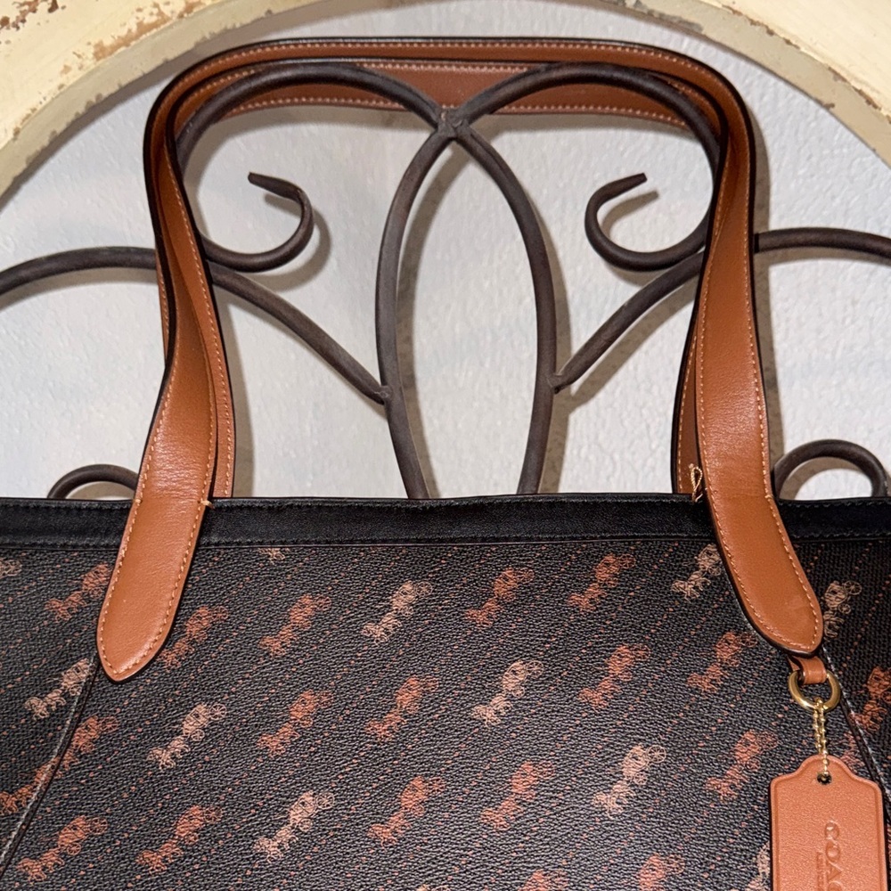 Coach Signature Black and Brown Handbag - Picture 6 of 11